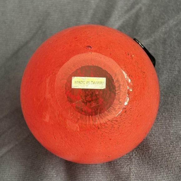 Vintage Red Glass Apple Paperweight Taiwan Green Leaf Stem 2.75" Blown‎ Glass - Picture 5 of 6